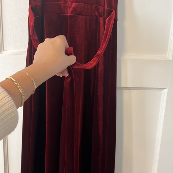 Spaghetti strap dress worn once like new - Picture 4 of 5